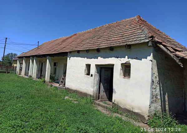 VIDIECKY dom v MÉRA– reality Maďarsko