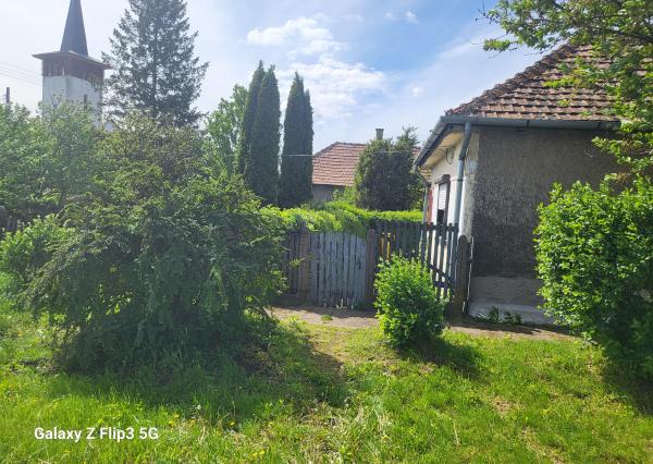 Úžasná záhrada, dobrá lokalita, menší dom v MÉRA