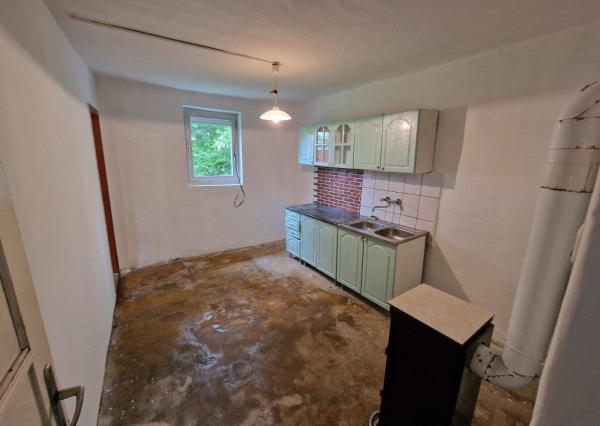 Úžasná záhrada, dobrá lokalita, menší dom v MÉRA