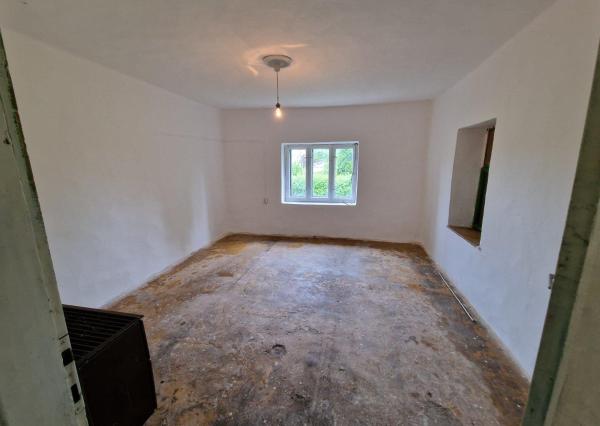 Úžasná záhrada, dobrá lokalita, menší dom v MÉRA