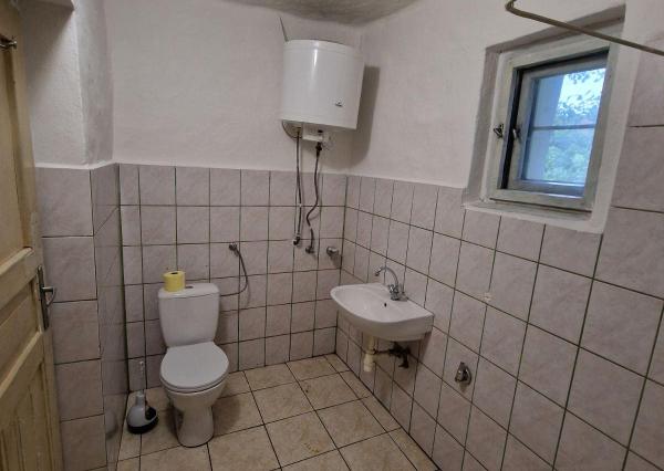 Úžasná záhrada, dobrá lokalita, menší dom v MÉRA