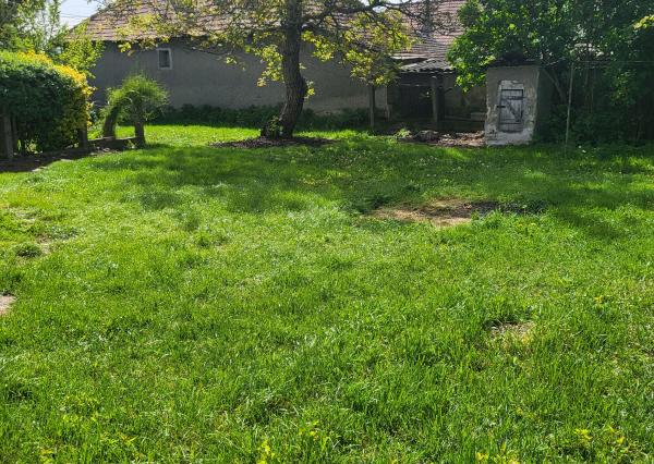 Úžasná záhrada, dobrá lokalita, menší dom v MÉRA