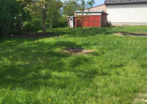 Úžasná záhrada, dobrá lokalita, menší dom v MÉRA