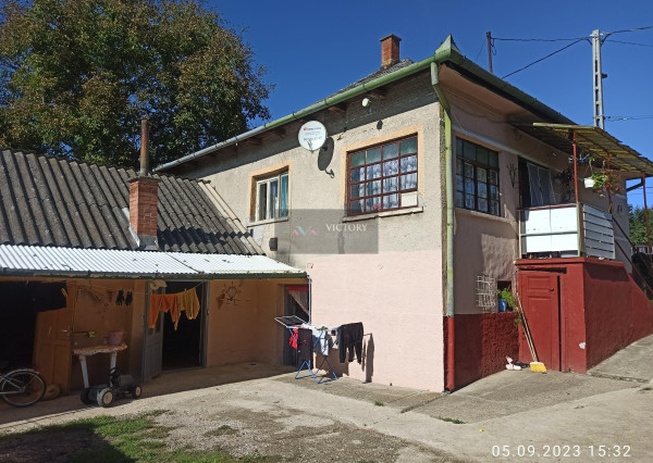 CHALUPA/DOM S VEĽKÝM POZEMKOM – SZALASZEND (IBA 40 MIN. OD KOŠÍC)