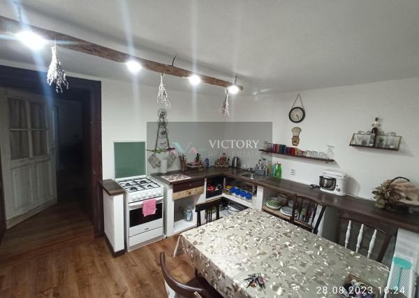 Suchý 2 izbový gazdovský dom v Gönci s ústredným kúrením