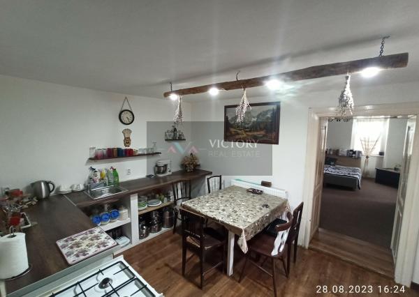 Suchý 2 izbový gazdovský dom v Gönci s ústredným kúrením