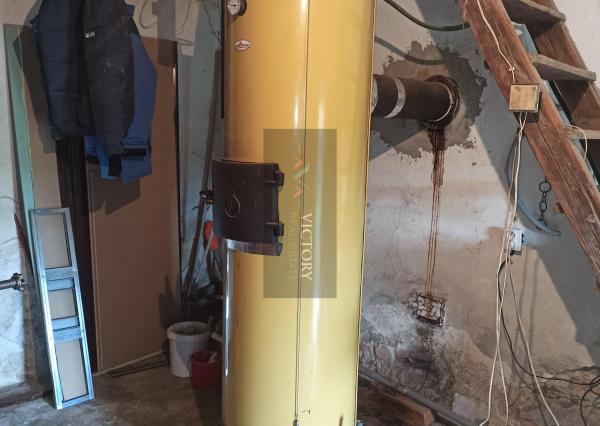 Suchý 2 izbový gazdovský dom v Gönci s ústredným kúrením