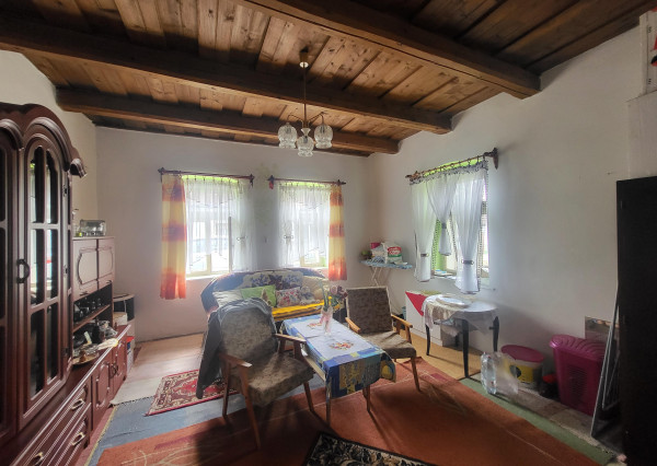 Menší domček v Tornyosnémeti, 1km za hranicou