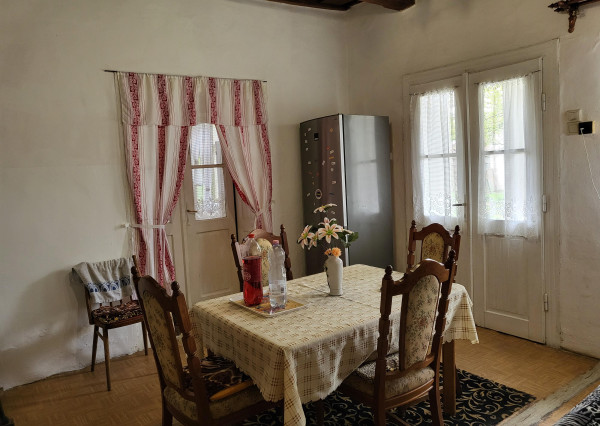 Menší domček v Tornyosnémeti, 1km za hranicou