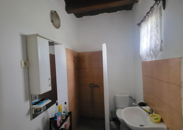 Menší domček v Tornyosnémeti, 1km za hranicou