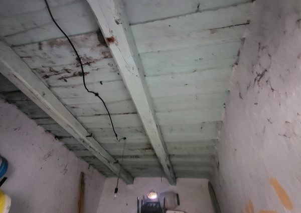 Menší domček v Tornyosnémeti, 1km za hranicou