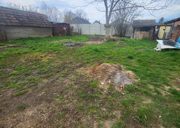 Menší domček v Tornyosnémeti, 1km za hranicou