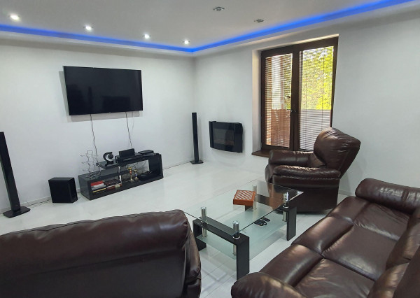 NADŠTANDARDNÝ RODINNÝ DOM PO KOMPLETNEJ REKONŠTRUKCII – GÖNC, len 30 min. od Košíc!