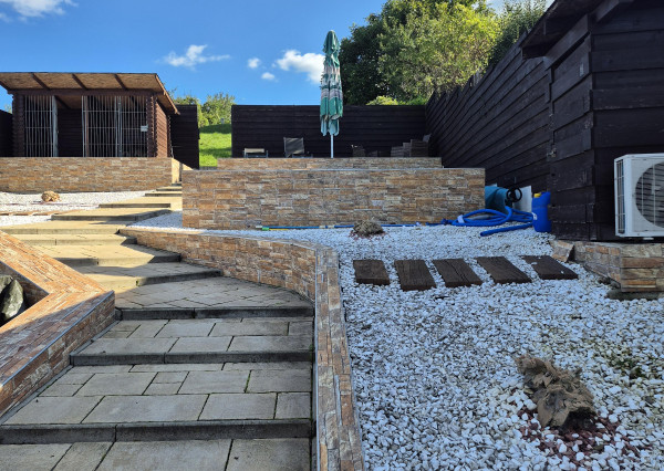 NADŠTANDARDNÝ RODINNÝ DOM PO KOMPLETNEJ REKONŠTRUKCII – GÖNC, len 30 min. od Košíc!