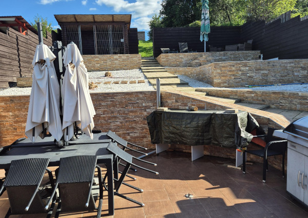 NADŠTANDARDNÝ RODINNÝ DOM PO KOMPLETNEJ REKONŠTRUKCII – GÖNC, len 30 min. od Košíc!