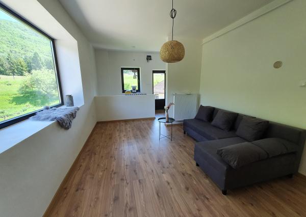 REZERVOVANÝ- EXKLUZÍVNE LEN PRE NÁROČNÝCH HOLLÓHÁZA