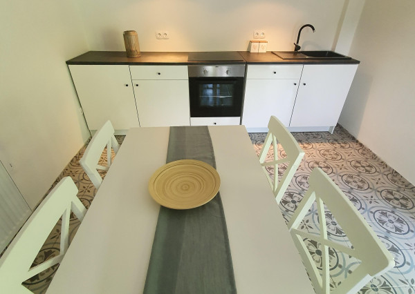 REZERVOVANÝ- EXKLUZÍVNE LEN PRE NÁROČNÝCH HOLLÓHÁZA