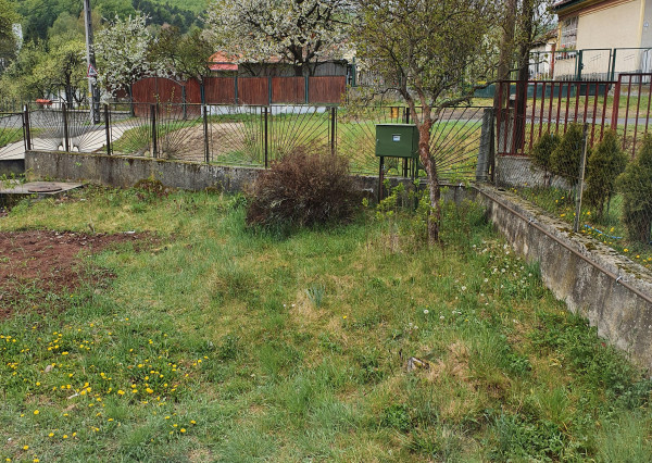 REZERVOVANÝ- EXKLUZÍVNE LEN PRE NÁROČNÝCH HOLLÓHÁZA