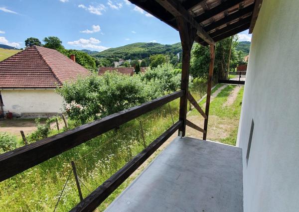 REZERVOVANÝ- EXKLUZÍVNE LEN PRE NÁROČNÝCH HOLLÓHÁZA