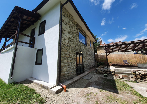 REZERVOVANÝ- EXKLUZÍVNE LEN PRE NÁROČNÝCH HOLLÓHÁZA