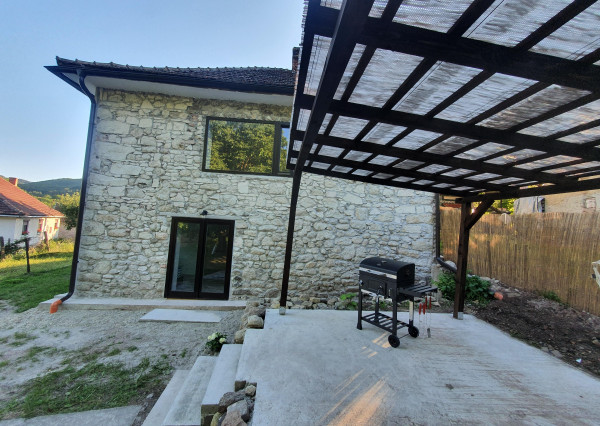 REZERVOVANÝ- EXKLUZÍVNE LEN PRE NÁROČNÝCH HOLLÓHÁZA