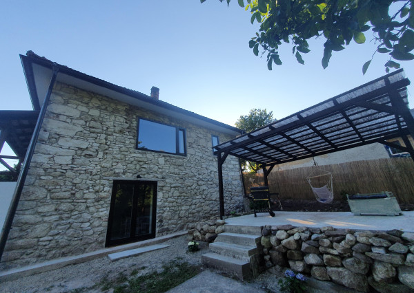 REZERVOVANÝ- EXKLUZÍVNE LEN PRE NÁROČNÝCH HOLLÓHÁZA