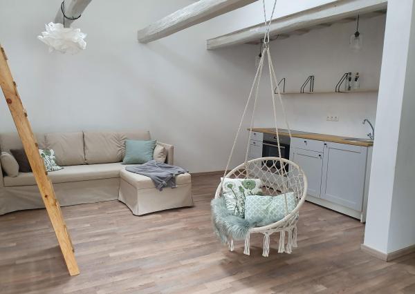 REZERVOVANÉ- ČAROVNÝ A UNIKÁTNY - NOVO ZREKONŠTRUOVANÝ DOM V HOLLÓHÁZA