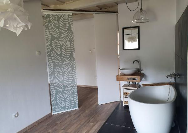 REZERVOVANÉ- ČAROVNÝ A UNIKÁTNY - NOVO ZREKONŠTRUOVANÝ DOM V HOLLÓHÁZA