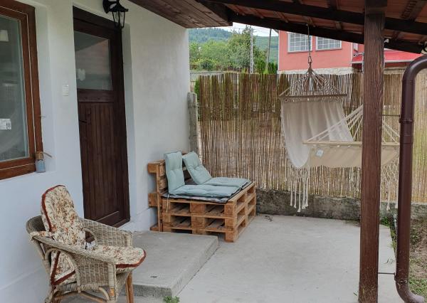 REZERVOVANÉ- ČAROVNÝ A UNIKÁTNY - NOVO ZREKONŠTRUOVANÝ DOM V HOLLÓHÁZA