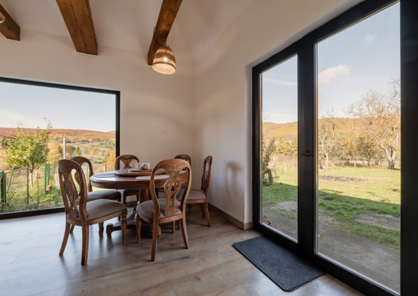 Dom pod lesom s panorámou, 2700 m2 pozemok