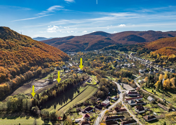 Dom pod lesom s panorámou, 2700 m2 pozemok