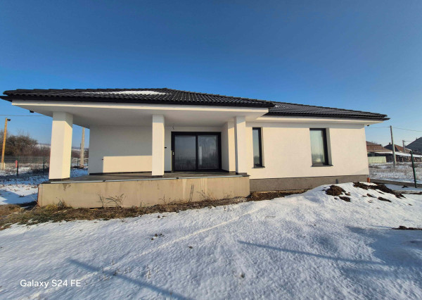 NOVOSTAVBA 4-IZBOVÉHO RD 1 km OD SR HRANICE TORNOSYOSNÉMETI (HU)