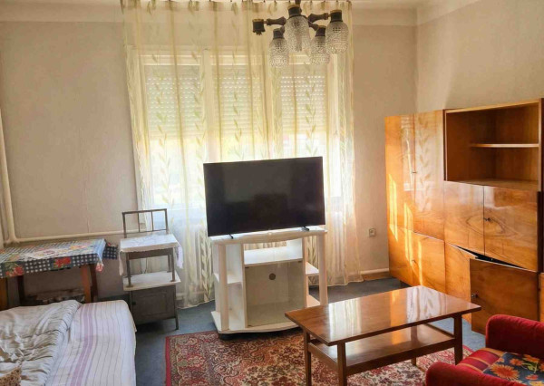 RD v Méra, na peknom pozemku s potenciálom