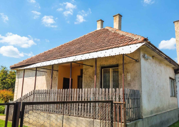 RD v Méra, na peknom pozemku s potenciálom