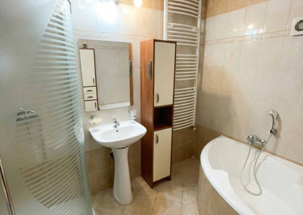 ZREKONŠTRUOVANÝ, GAZDOVSKÝ DOM S GÁNKOM v Méra, Maďarsko