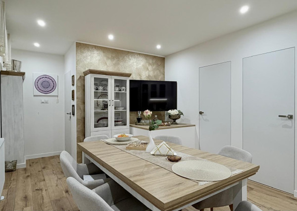 ELEGANTNÉ & NADČASOVÉ - DVOJGENERAČNÝ DOM LEN 25 KM OD KOŠÍC –SÚKROMIE A KOMFORT BEZ KOMPROMISOV