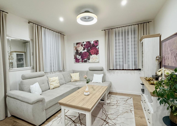 ELEGANTNÉ & NADČASOVÉ - DVOJGENERAČNÝ DOM LEN 25 KM OD KOŠÍC –SÚKROMIE A KOMFORT BEZ KOMPROMISOV