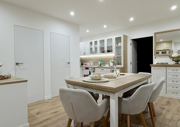 ELEGANTNÉ & NADČASOVÉ - DVOJGENERAČNÝ DOM LEN 25 KM OD KOŠÍC –SÚKROMIE A KOMFORT BEZ KOMPROMISOV