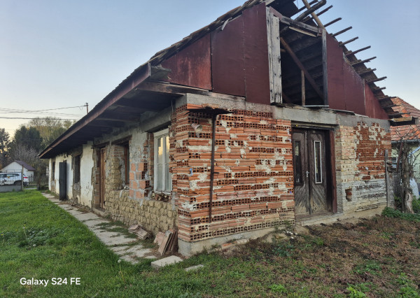 VIDIECKY dom v MÉRA– reality Maďarsko