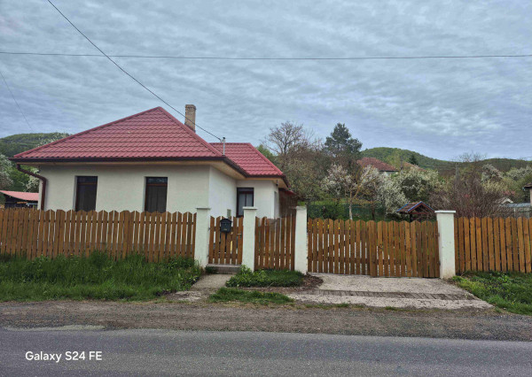 EXKLUZÍVNE - Štýlový dom v srdci prírody v Erdőhorváti (TOKAJ)