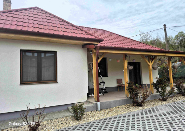 EXKLUZÍVNE - Štýlový dom v srdci prírody v Erdőhorváti (TOKAJ)