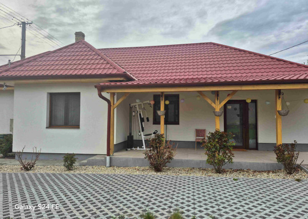 EXKLUZÍVNE - Štýlový dom v srdci prírody v Erdőhorváti (TOKAJ)