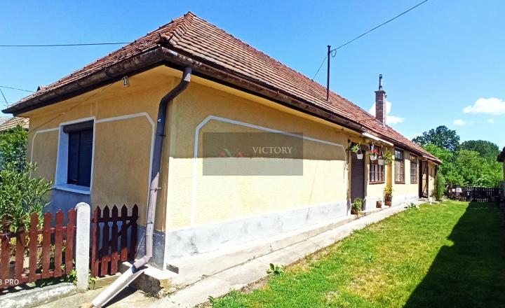 Gazdovský dom v obci Méra s ústredným kúrením - fotografia 1