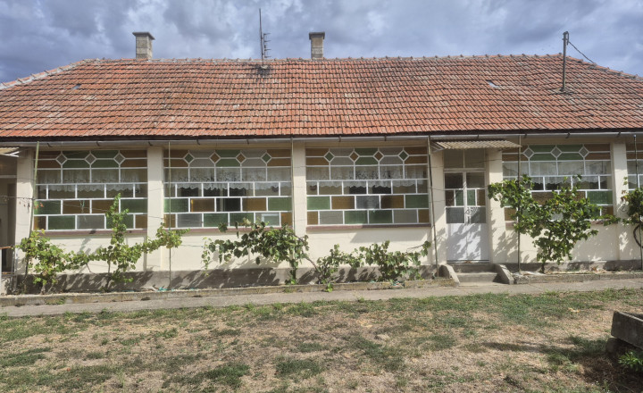 3-izbový kamenný RD Hernádcéce, Maďarsko – 90 m², pozemok 1498 m², 25 km od hranice - fotografia 1