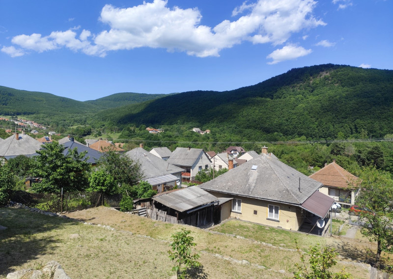 Váš domov s výhľadom a vôňou lesa – Hollóháza, len 25 km od Košíc