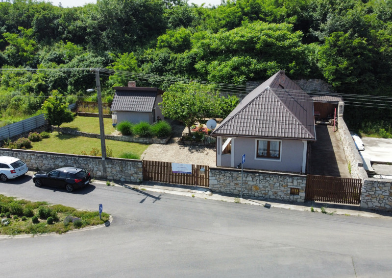 Zrekonštruovaný dom v Abaújvári – bývanie hneď za hranicou iba za 139.000€!