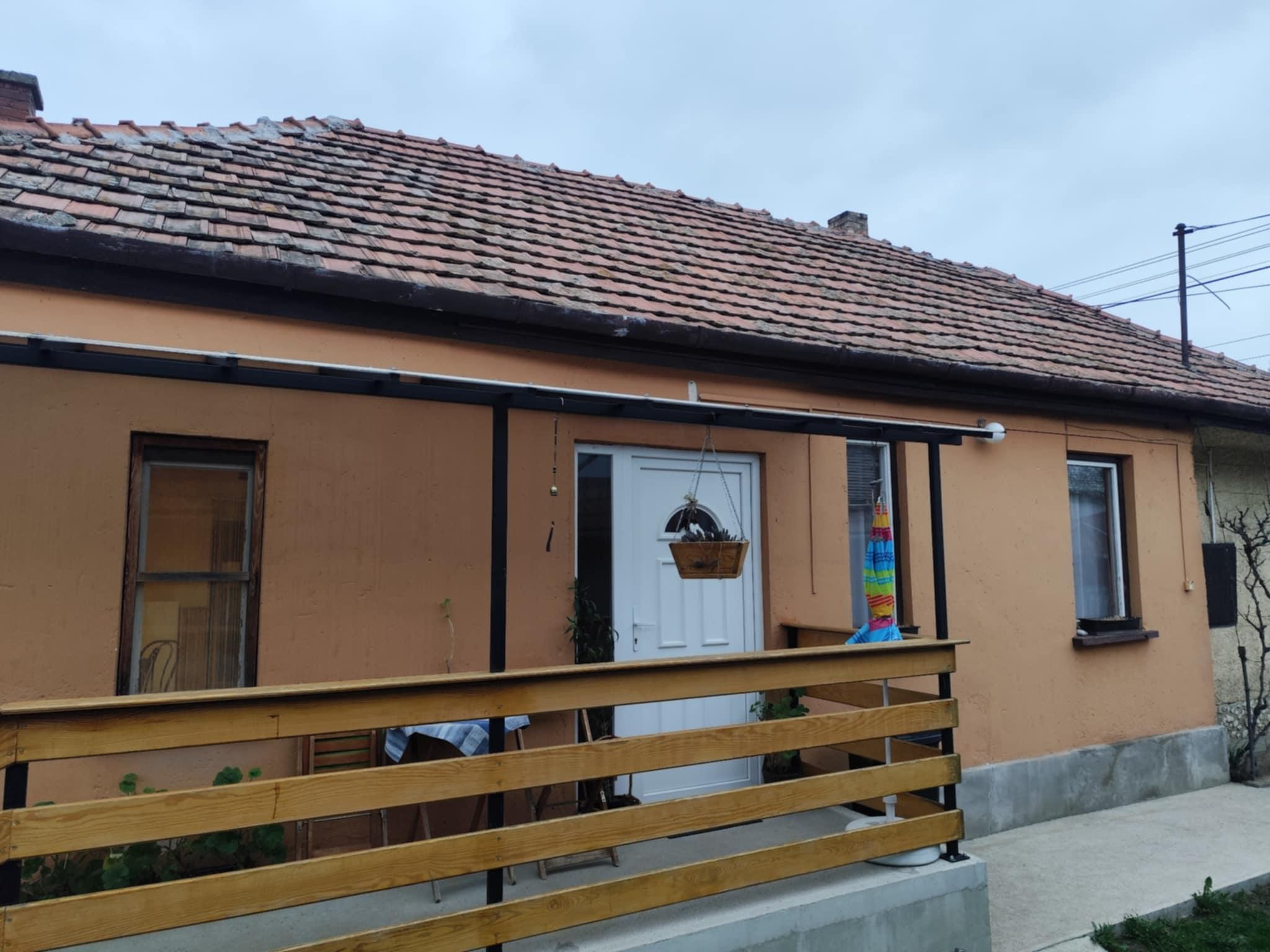 DOM S OBYTNOU ČASŤOU + PRIESTOR NA DROBNÉ PODNIKANIE V MÉRA