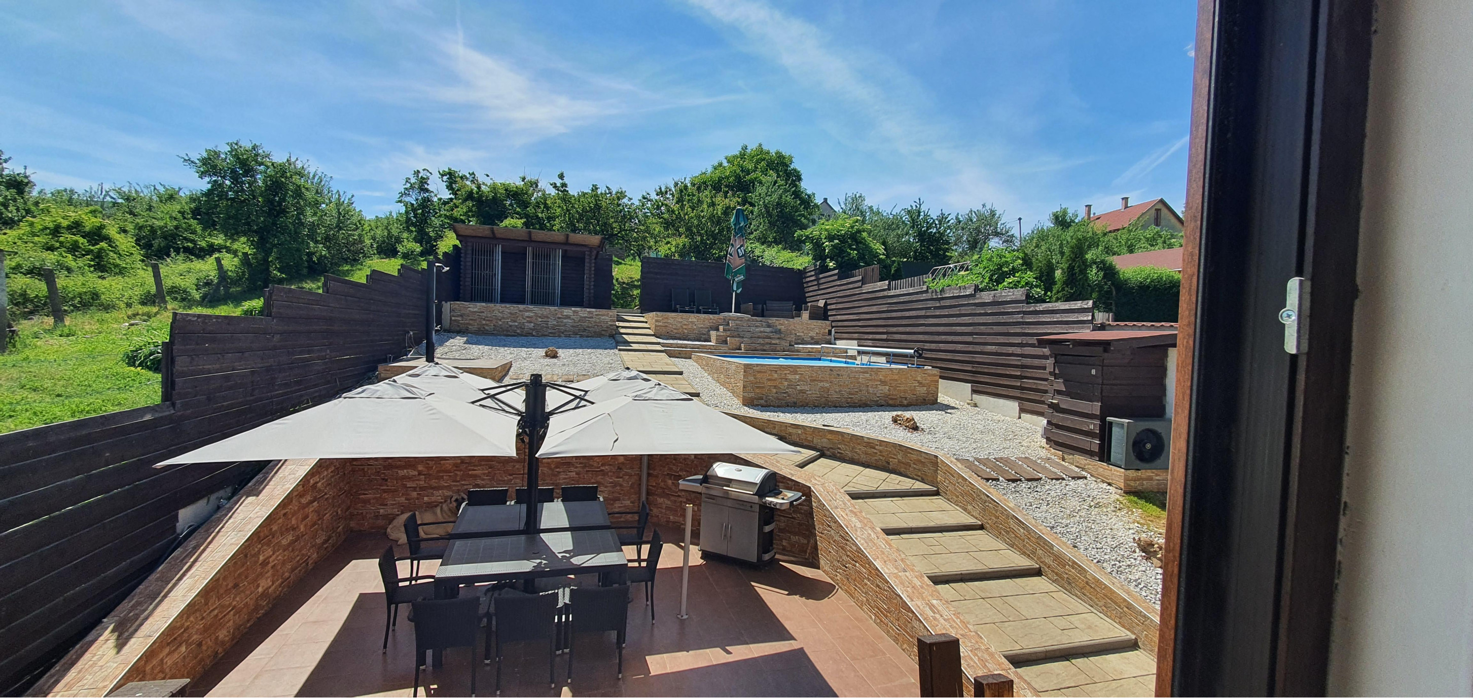 NADŠTANDARDNÝ RODINNÝ DOM PO KOMPLETNEJ REKONŠTRUKCII – GÖNC, len 30 min. od Košíc!