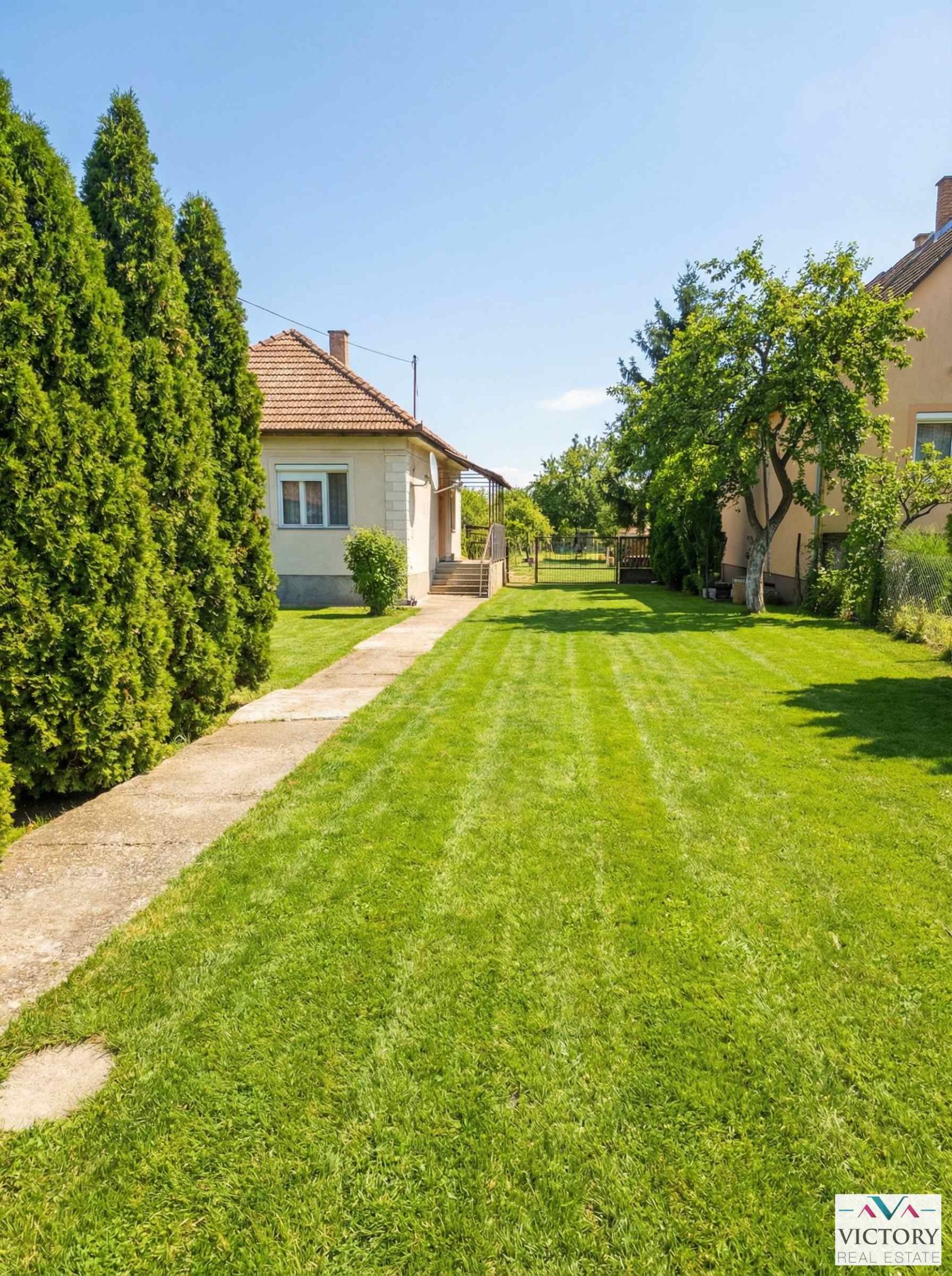 RD v Méra, na peknom pozemku s potenciálom