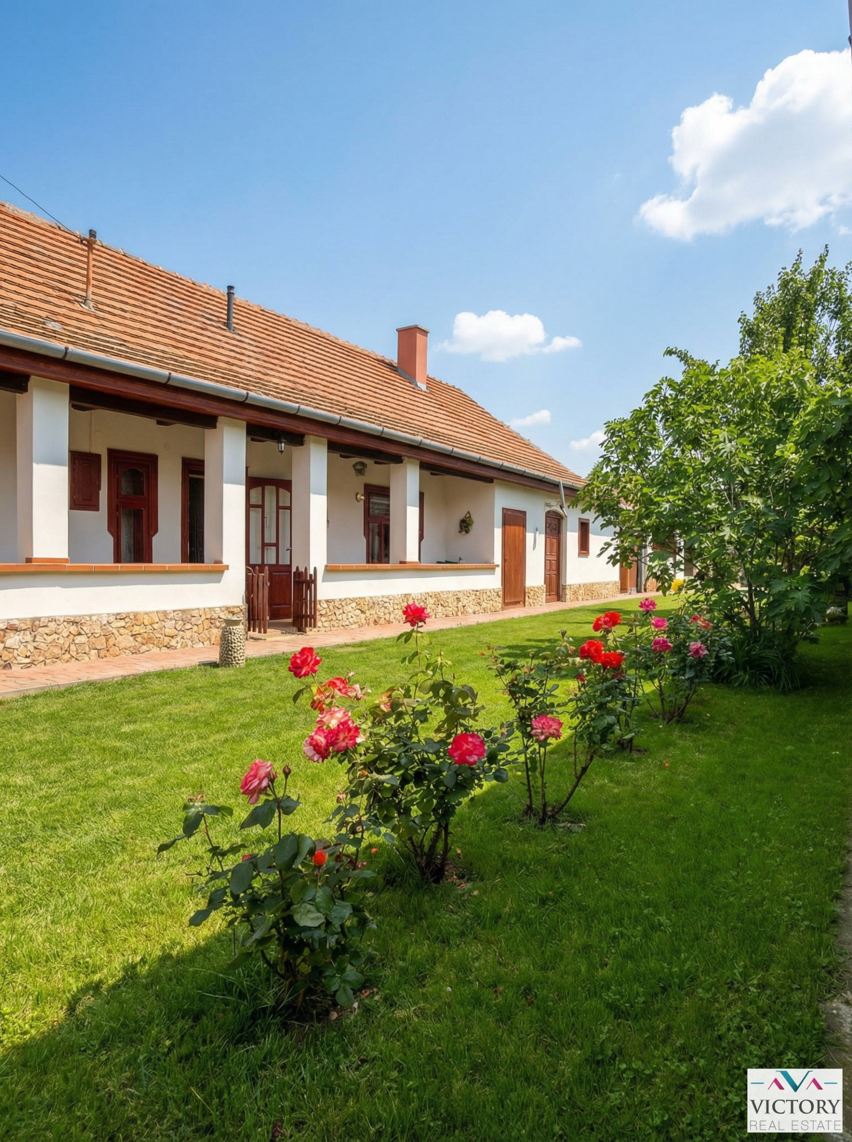 ZREKONŠTRUOVANÝ, GAZDOVSKÝ DOM S GÁNKOM v Méra, Maďarsko